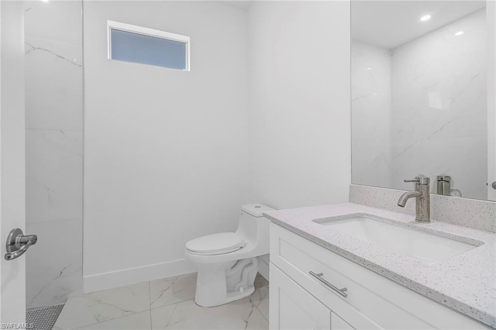 2933 Van Buren Pkwy Property Photo 12