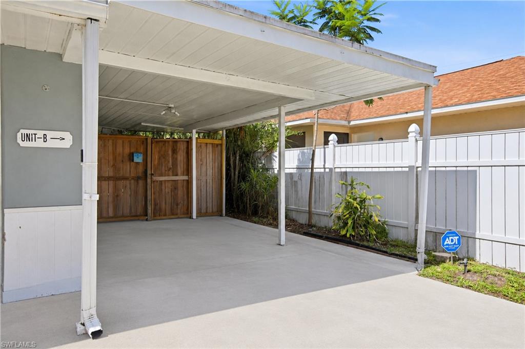 1918 Grace Ave Property Photo 4