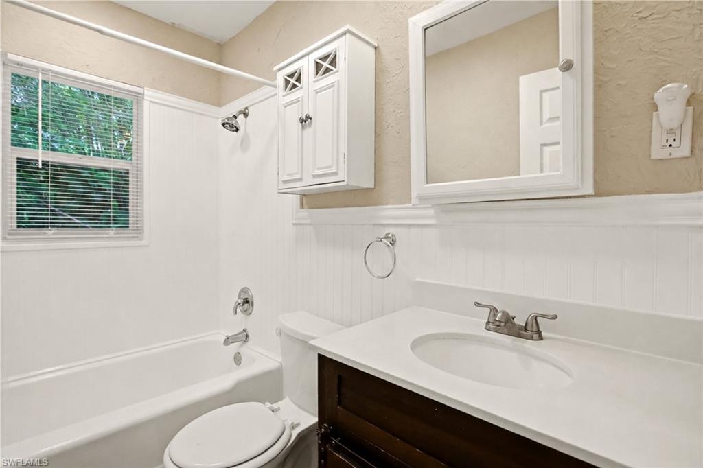 1918 Grace Ave Property Photo 18
