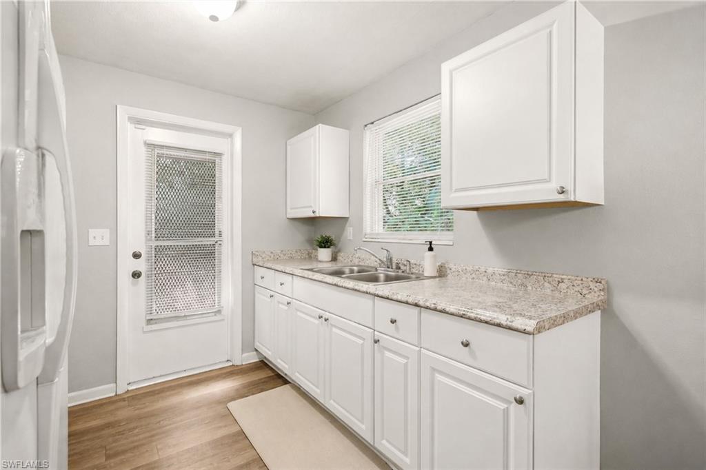 1918 Grace Ave Property Photo 35