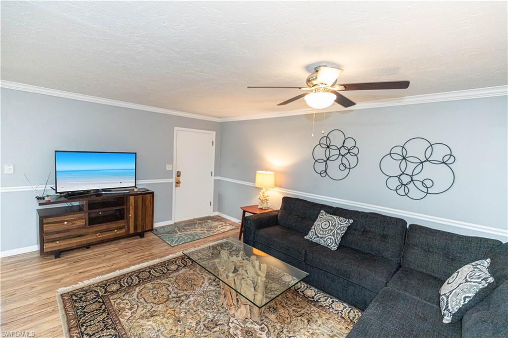 3225 E Riverside Dr 48d Property Photo 10
