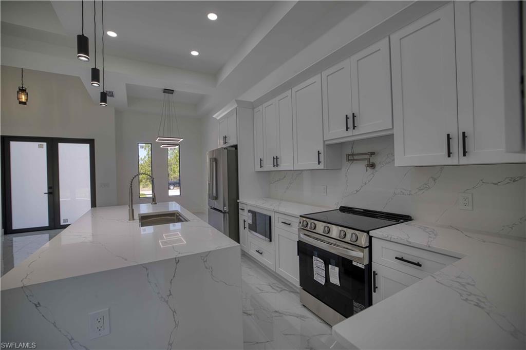 906 Greenwood Ave W Property Photo 14