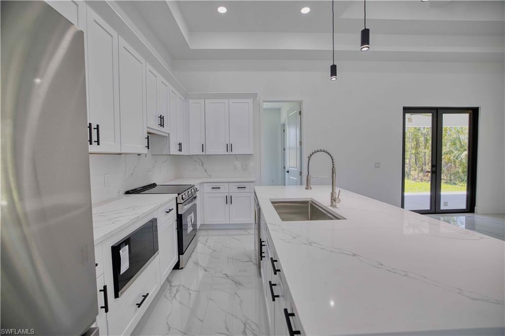 906 Greenwood Ave W Property Photo 16