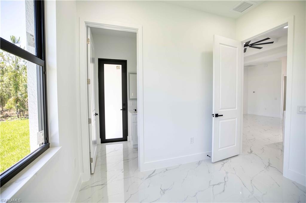906 Greenwood Ave W Property Photo 31