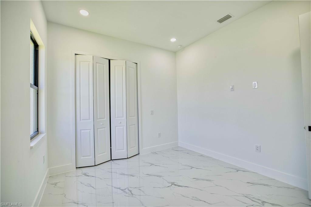 906 Greenwood Ave W Property Photo 34