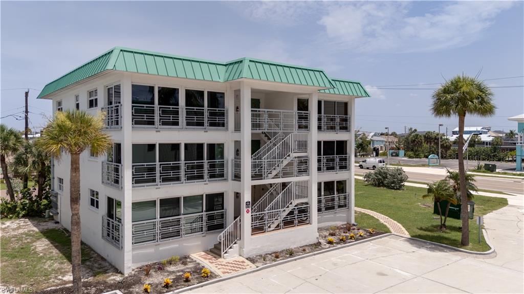 6500 Estero Blvd H302 Property Photo 2