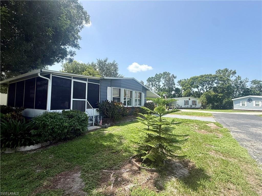 9735 Lake Fairways Blvd Property Photo 2