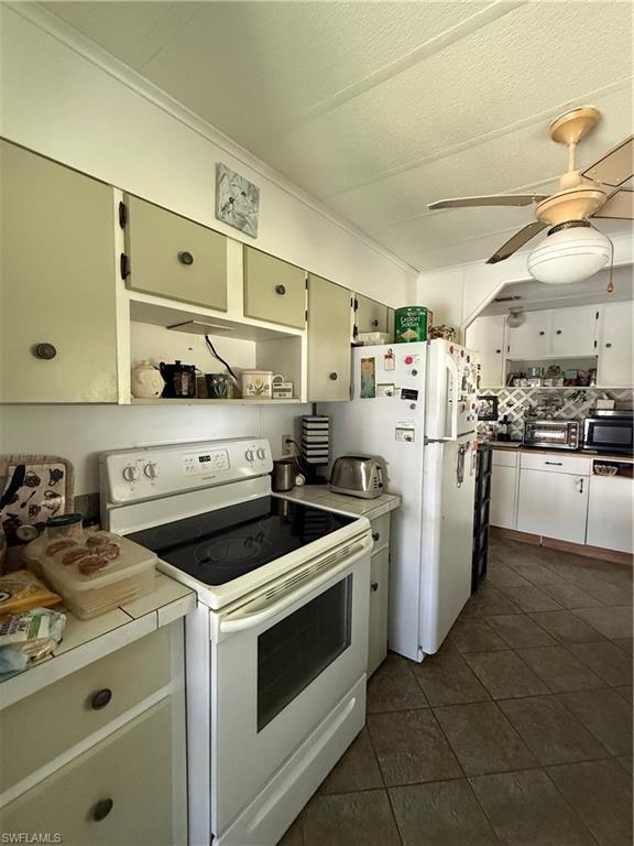 9735 Lake Fairways Blvd Property Photo 10