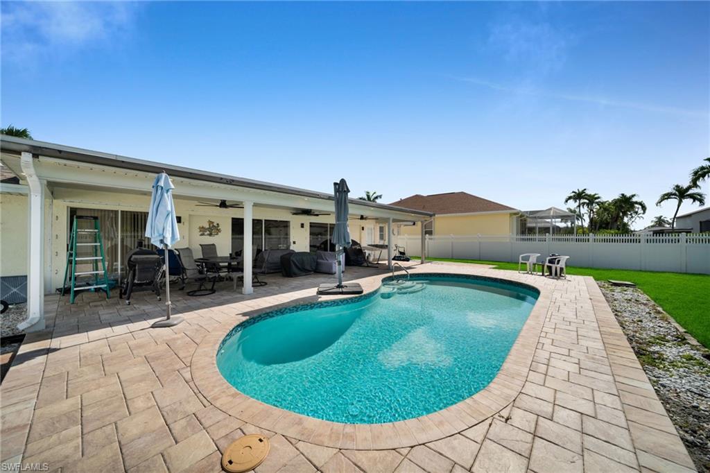1220 Sw 54th Ln Property Photo 2