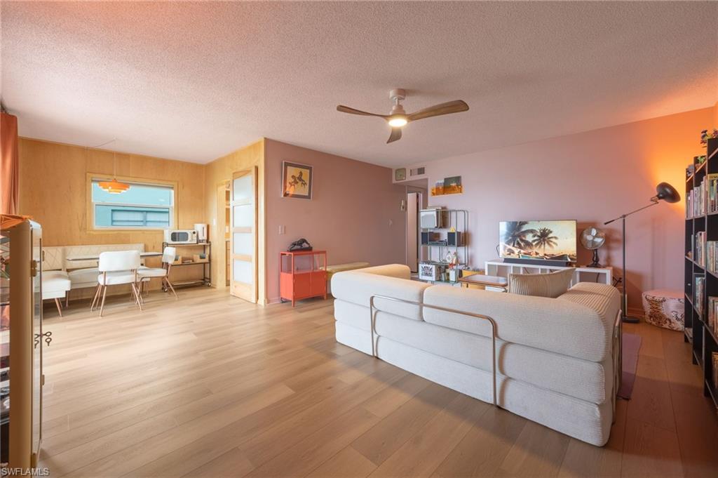 3225 E Riverside Dr 31c Property Photo 3