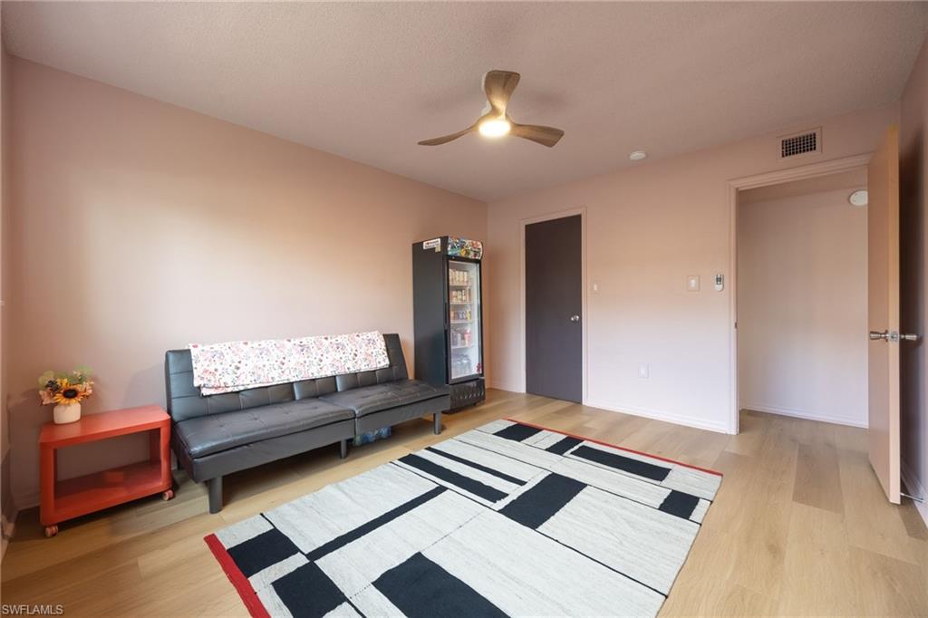 3225 E Riverside Dr 31c Property Photo 14