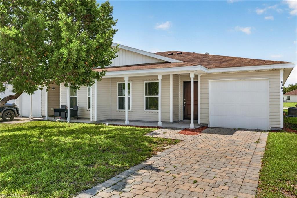 18303 Gibraltar Ln Property Photo 2