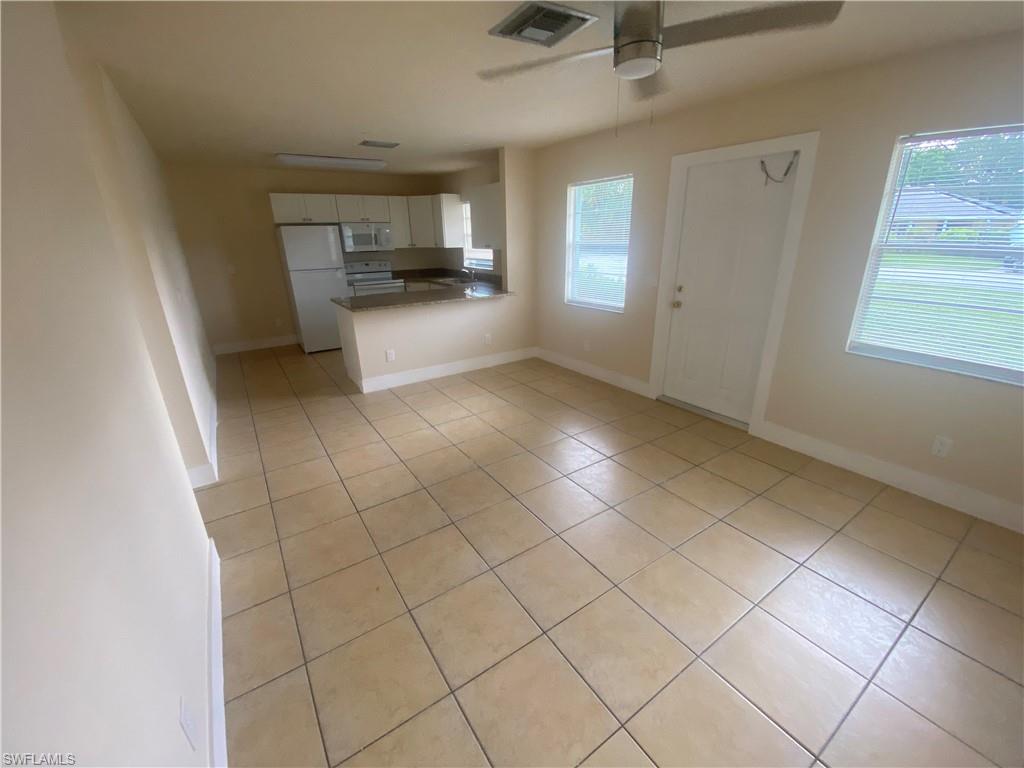 2217-2219 Violet Dr 2219 Property Photo 2