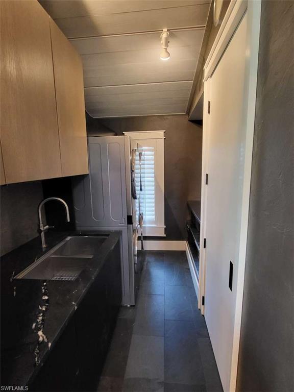 2257 Regal Way Property Photo 16