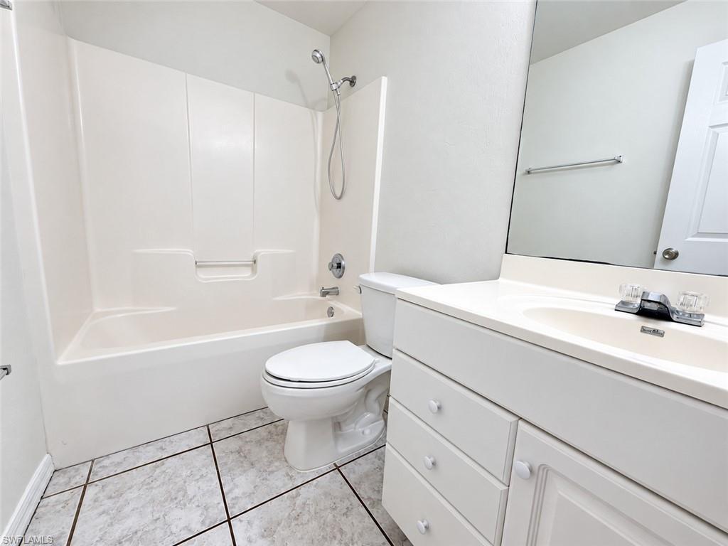 4737 28th St Sw Property Photo 9