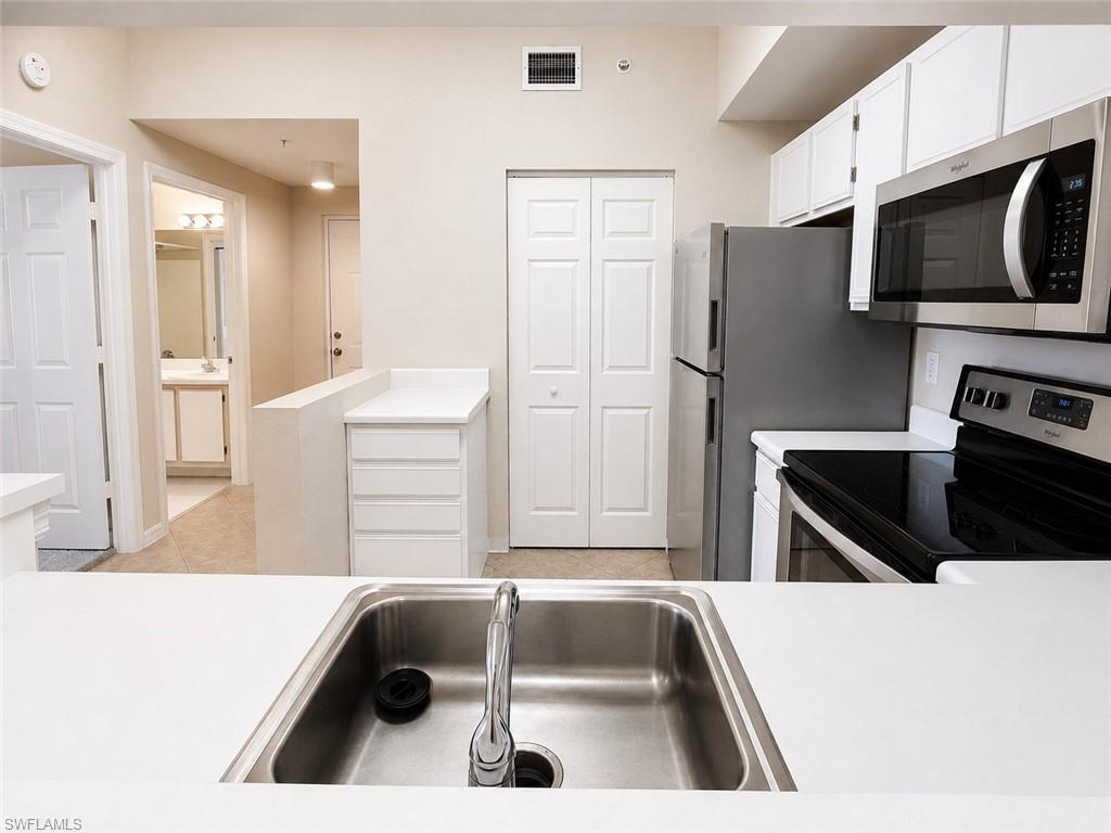 6490 Aragon Way 303 Property Photo 10