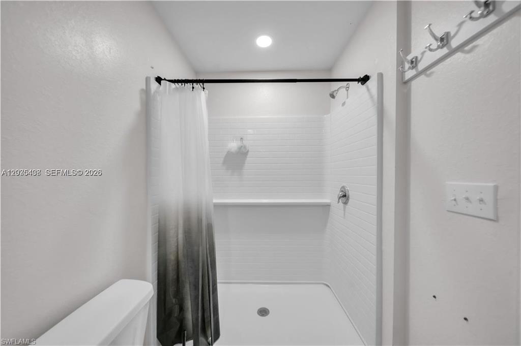 1105 Nw 24th Pl Property Photo 17
