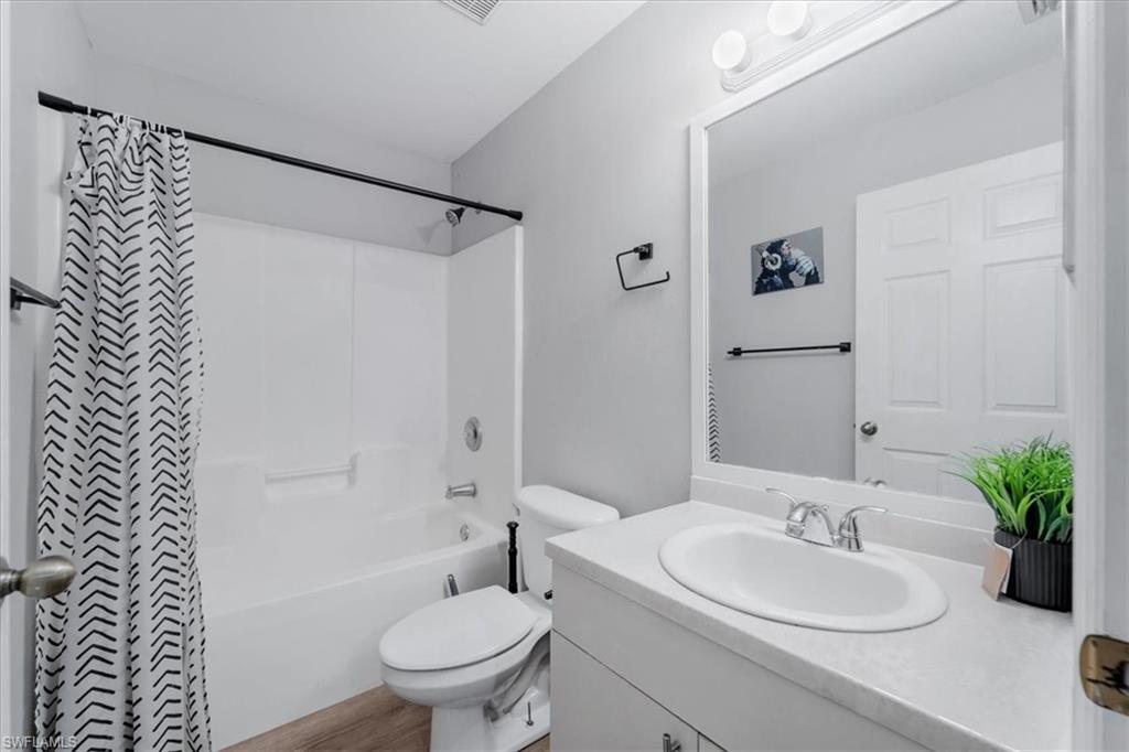 2438 Joe Ave S Property Photo 10