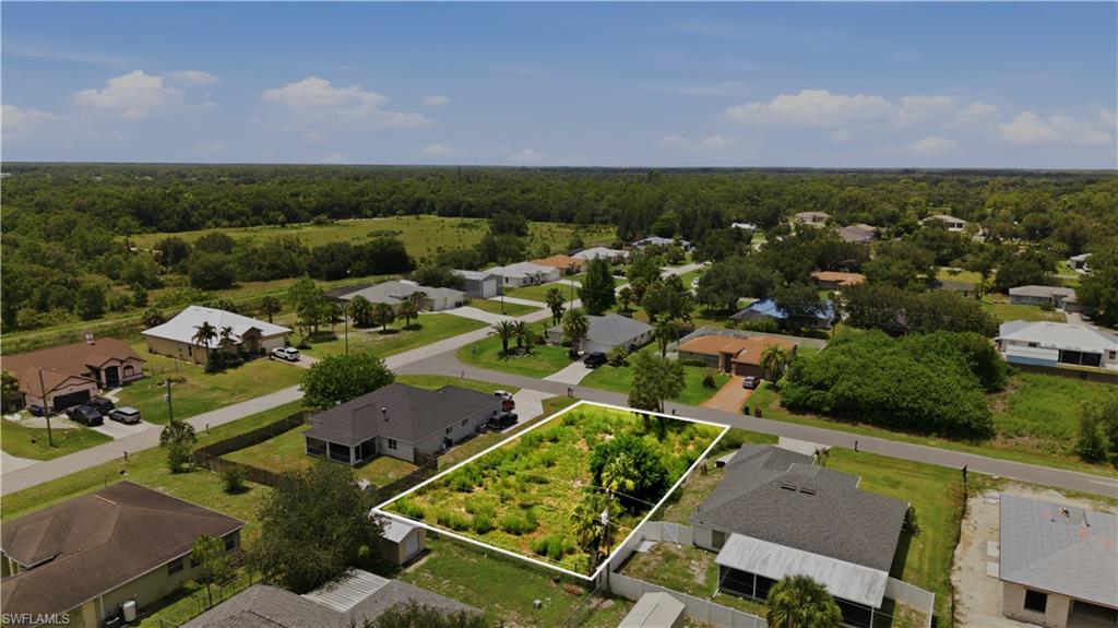 6421 Castlewood Cir Property Photo 3