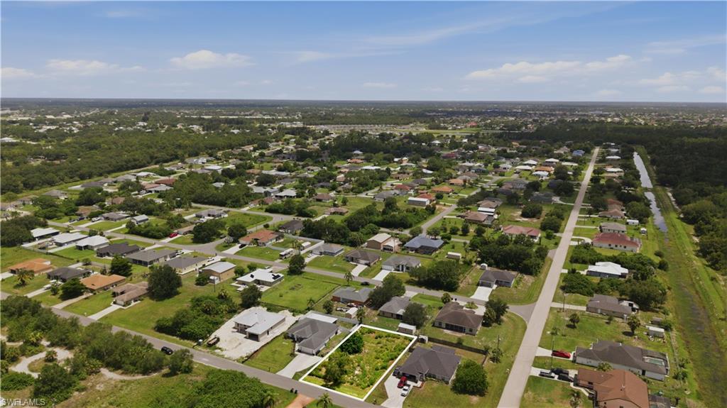 6421 Castlewood Cir Property Photo 4