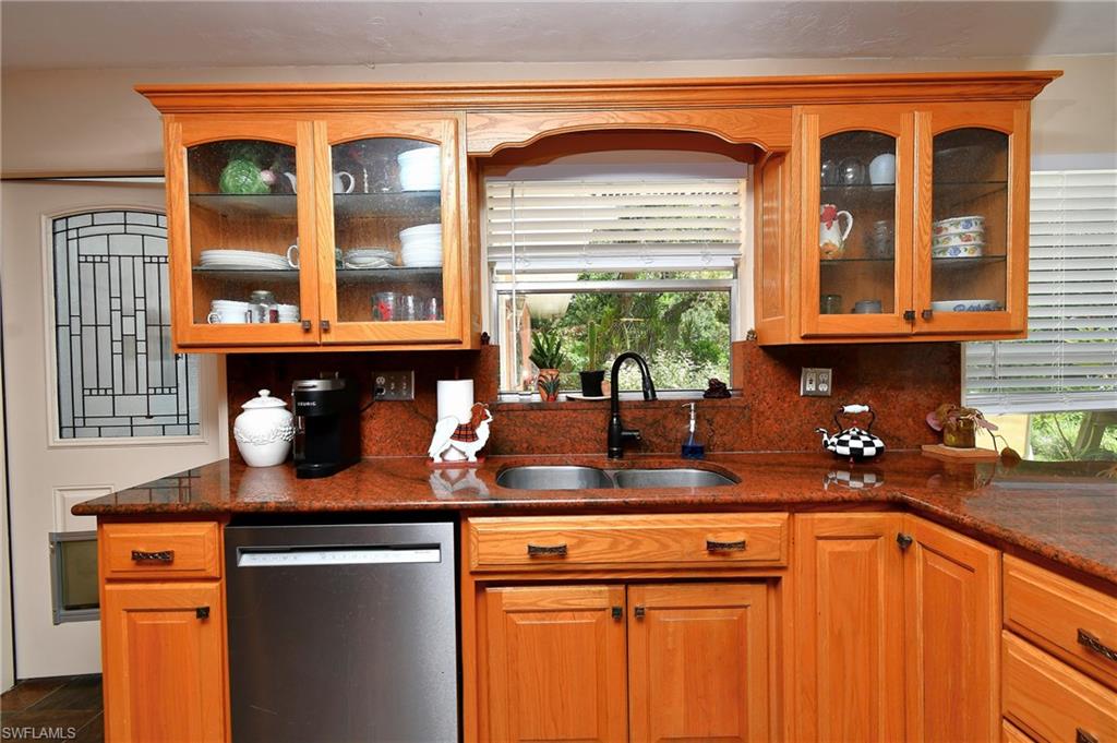 318 Fifth Ave Property Photo 35