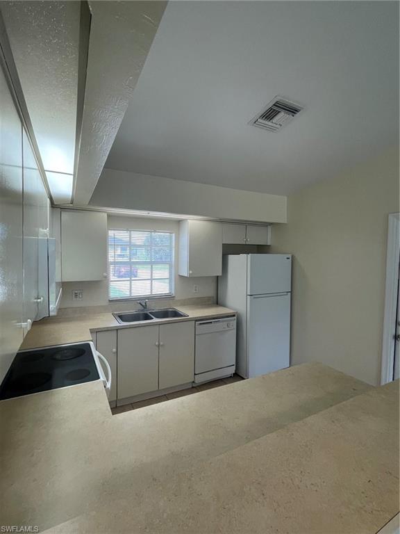 2605/2607 Sunniland Blvd Property Photo 10