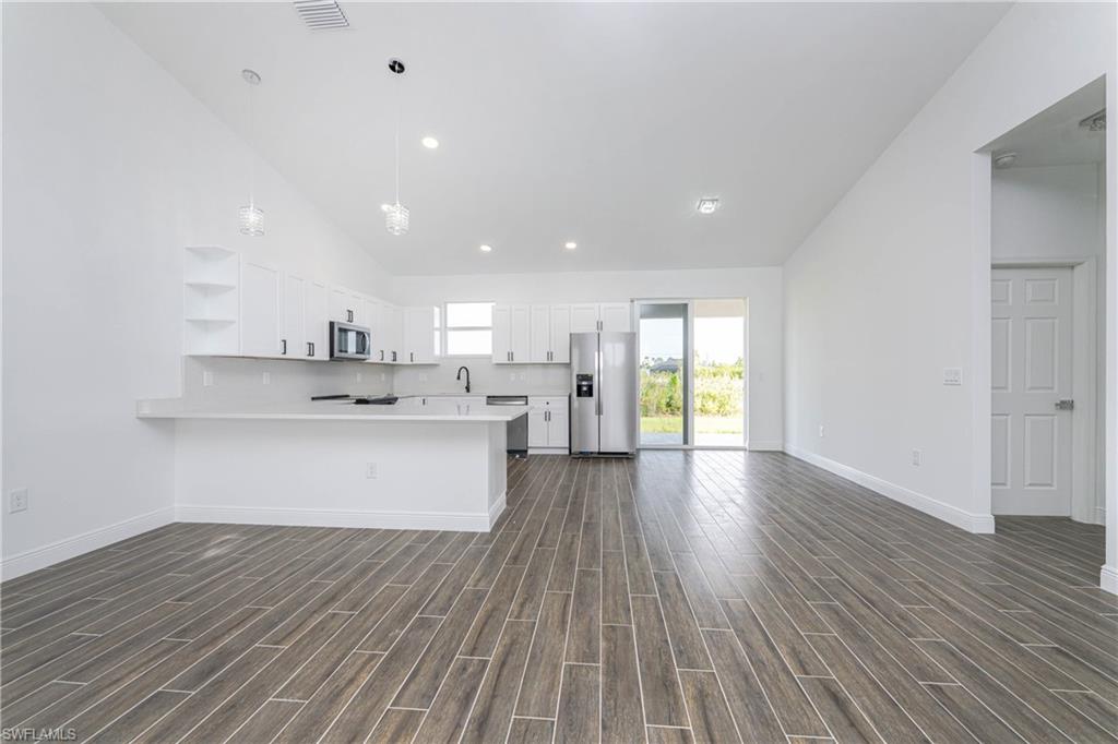 8350 Walbert St Property Photo 7