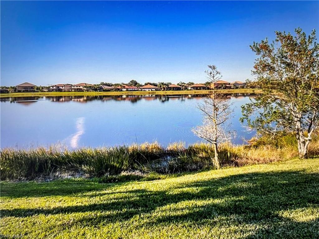 12690 Fairington Way Property Photo 4
