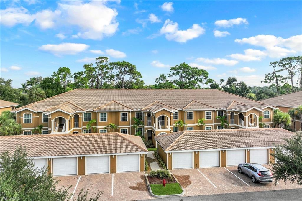 1137 Winding Pines Cir 106 Property Photo 1