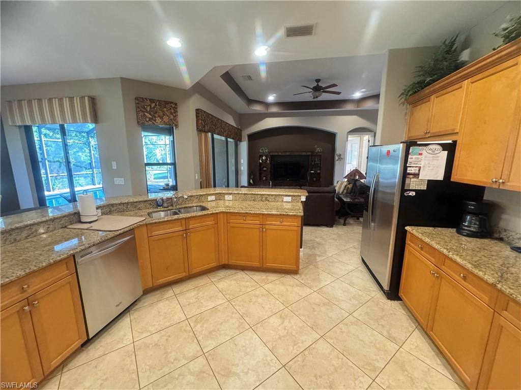 11848 Rosalinda Ct Property Photo 15