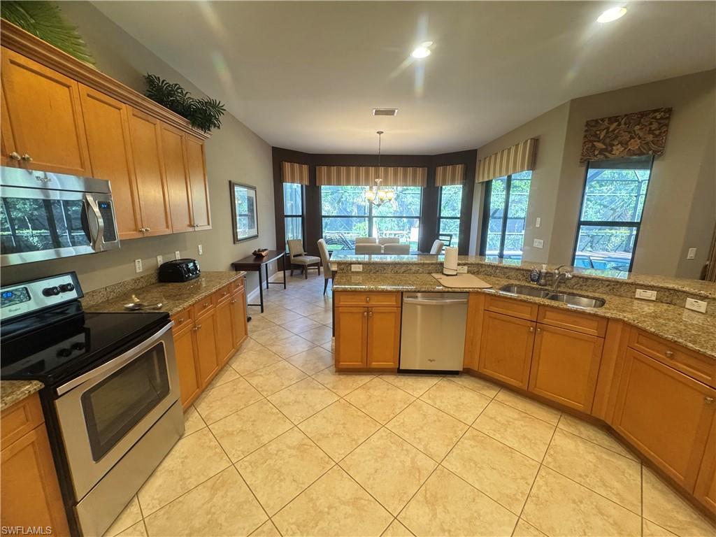 11848 Rosalinda Ct Property Photo 16