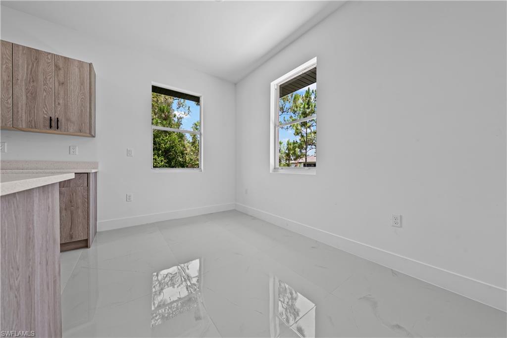 3203 66th St W Property Photo 10