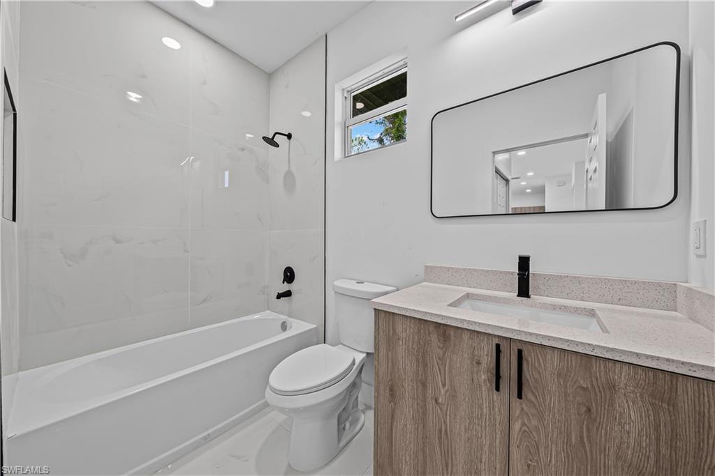 3203 66th St W Property Photo 16