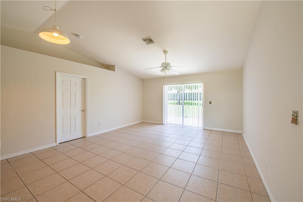 5047/5049 Centennial Blvd Property Photo 3