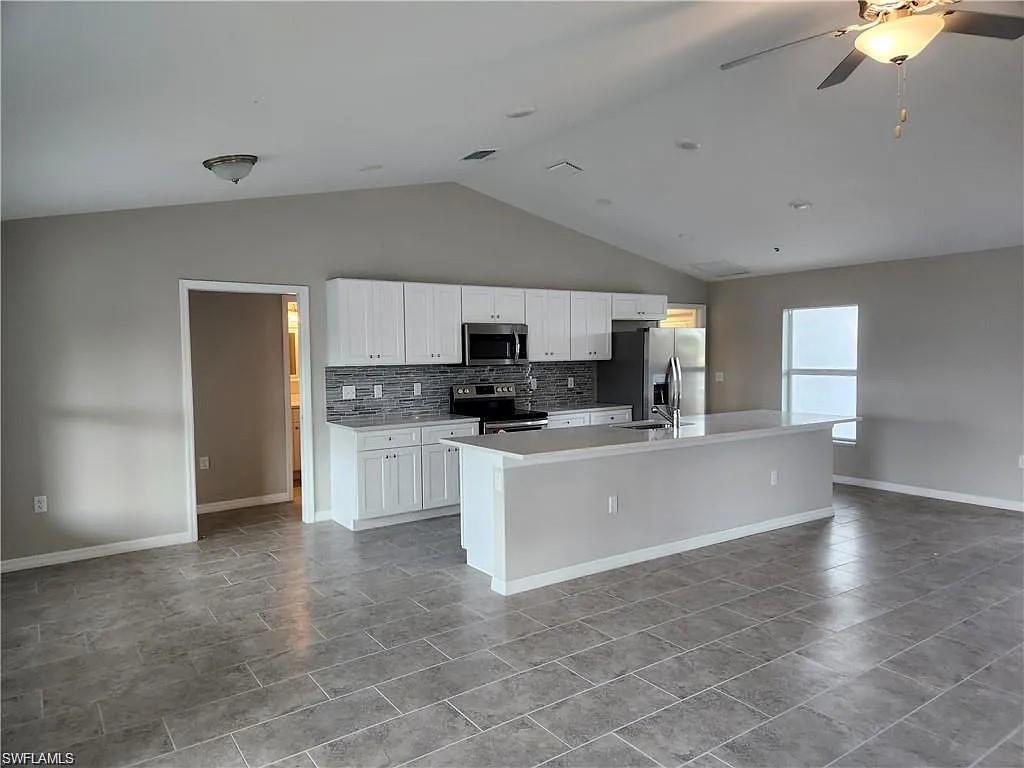 2930 Diplomat Pkwy W Property Photo 2