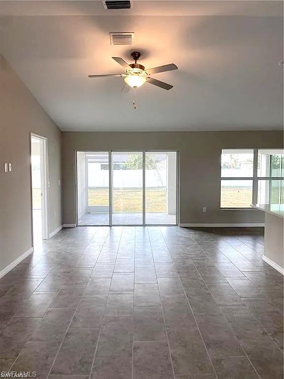2930 Diplomat Pkwy W Property Photo 5