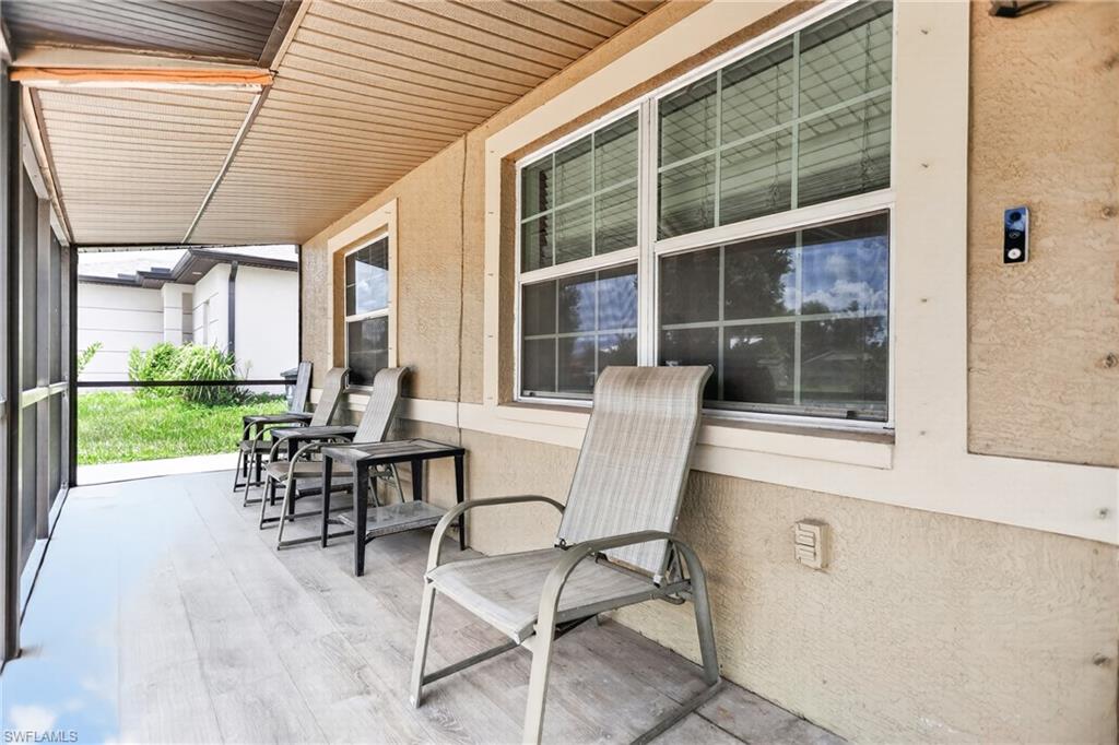 2238 Towles St Property Photo 3