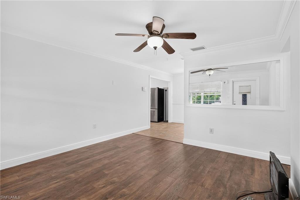 2238 Towles St Property Photo 5