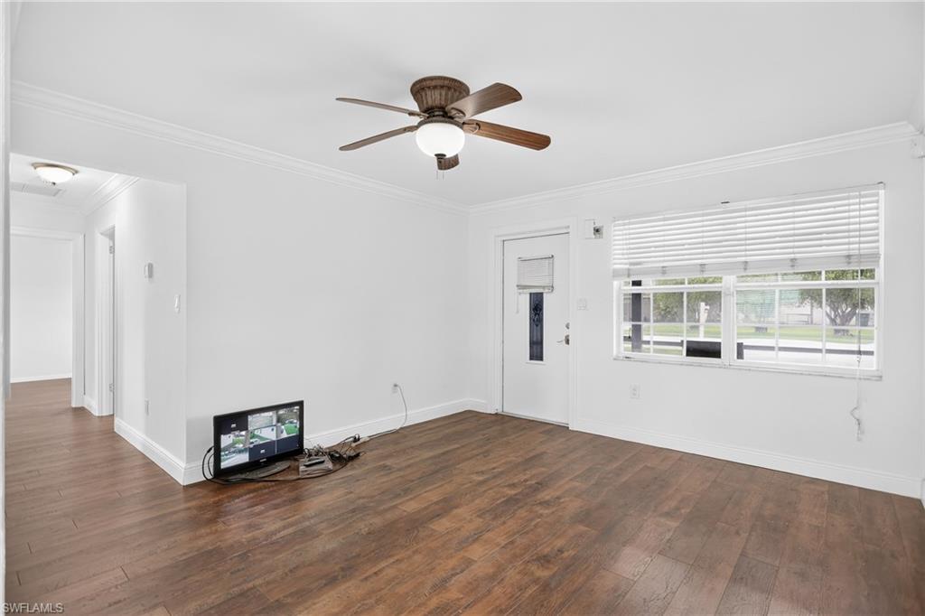 2238 Towles St Property Photo 6