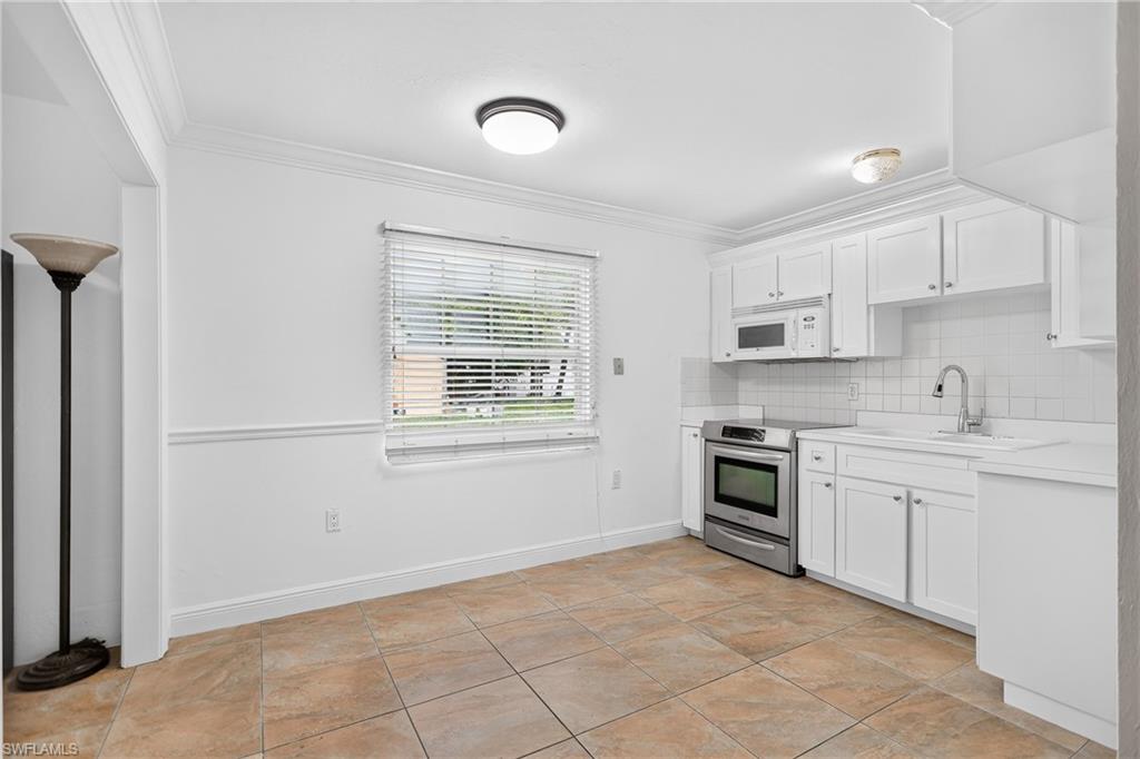 2238 Towles St Property Photo 9