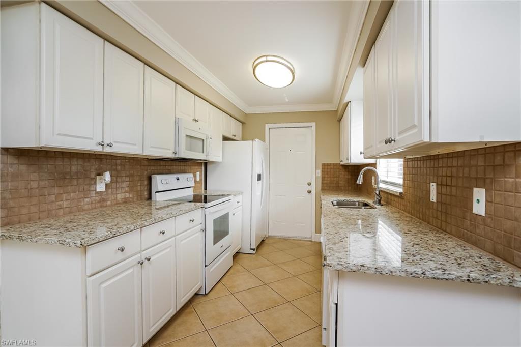 19035 Miami Blvd Property Photo 7