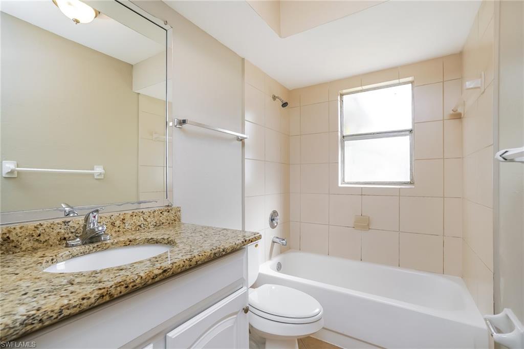 19035 Miami Blvd Property Photo 13