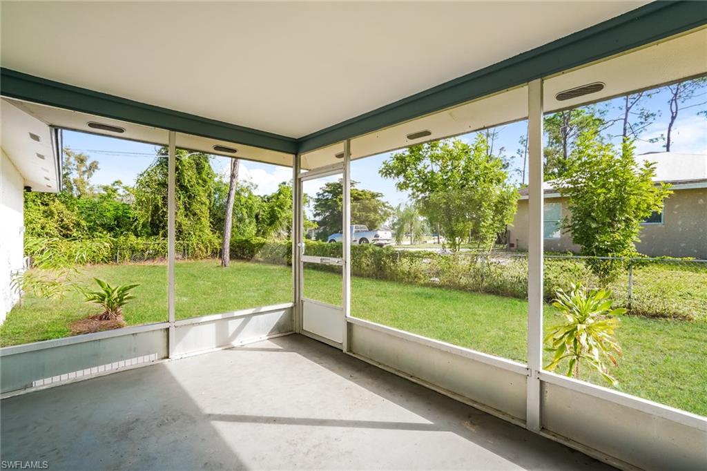 19035 Miami Blvd Property Photo 14