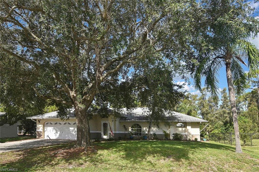 18674 Spruce Dr E Property Photo 1