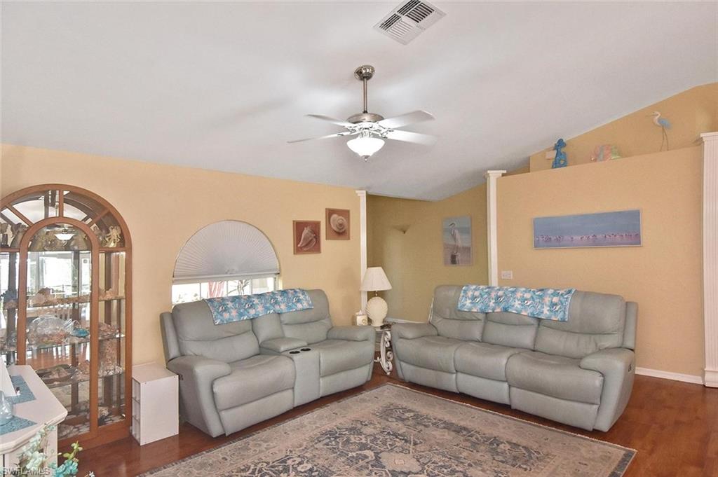 18674 Spruce Dr E Property Photo 5