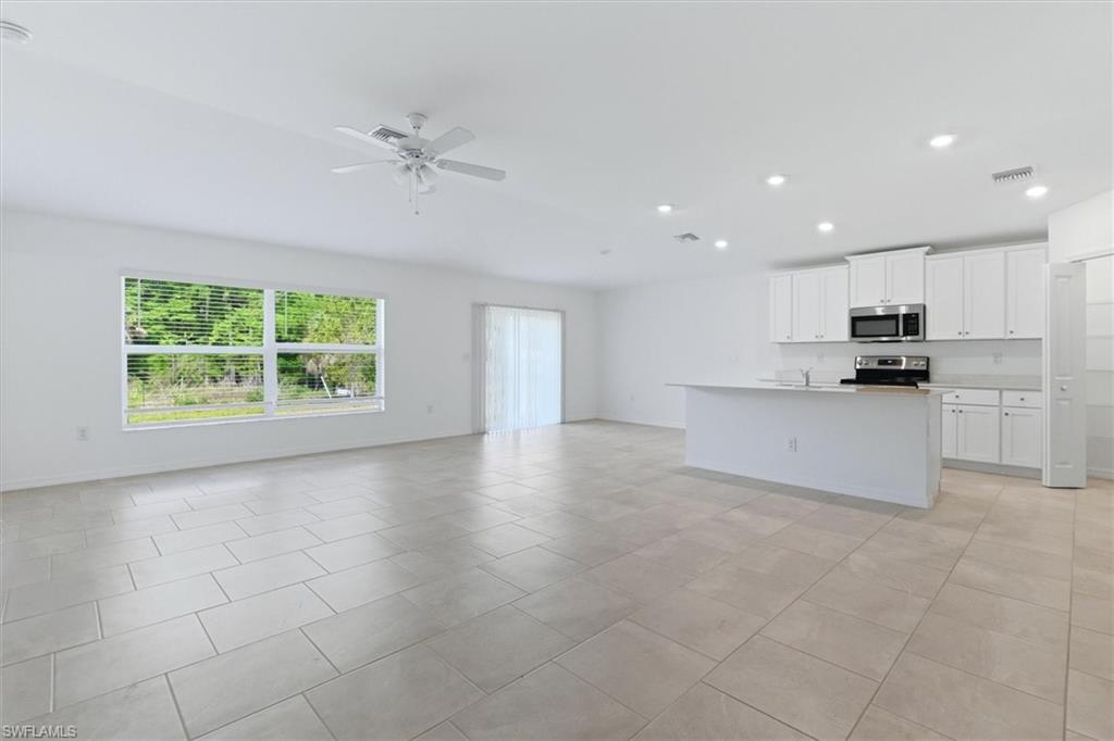 3911 Treasure Oak Way Property Photo 2