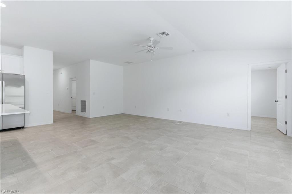 3911 Treasure Oak Way Property Photo 3