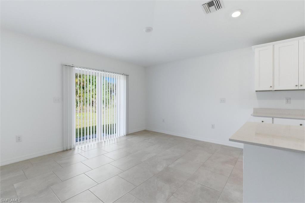 3911 Treasure Oak Way Property Photo 5