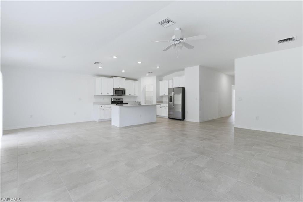 3911 Treasure Oak Way Property Photo 6