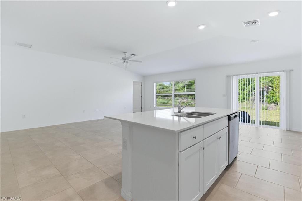 3911 Treasure Oak Way Property Photo 8